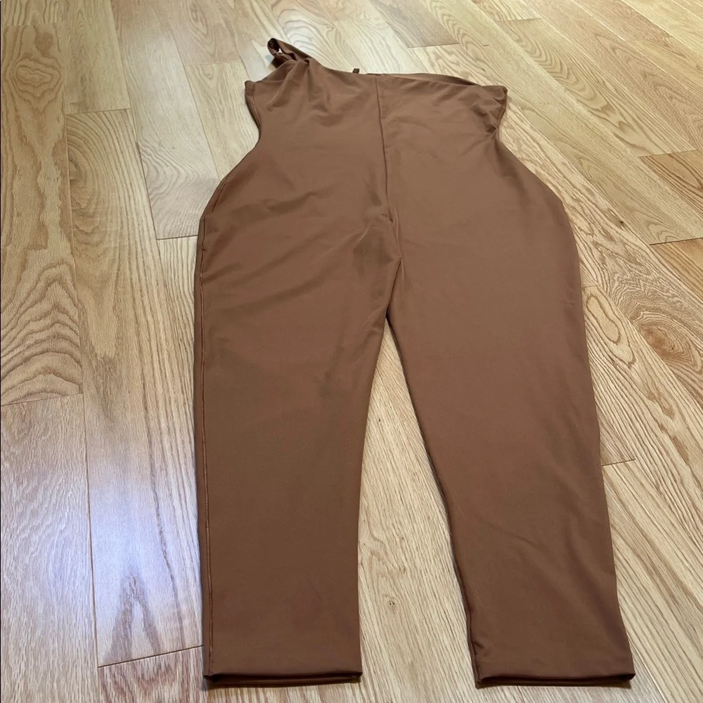 New! Skims 3X One shoulder caramel onesie jumpsuit.